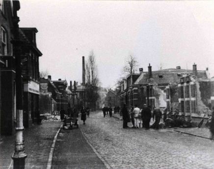 Emmastraat na bombardement, 22 februari 1944 before
